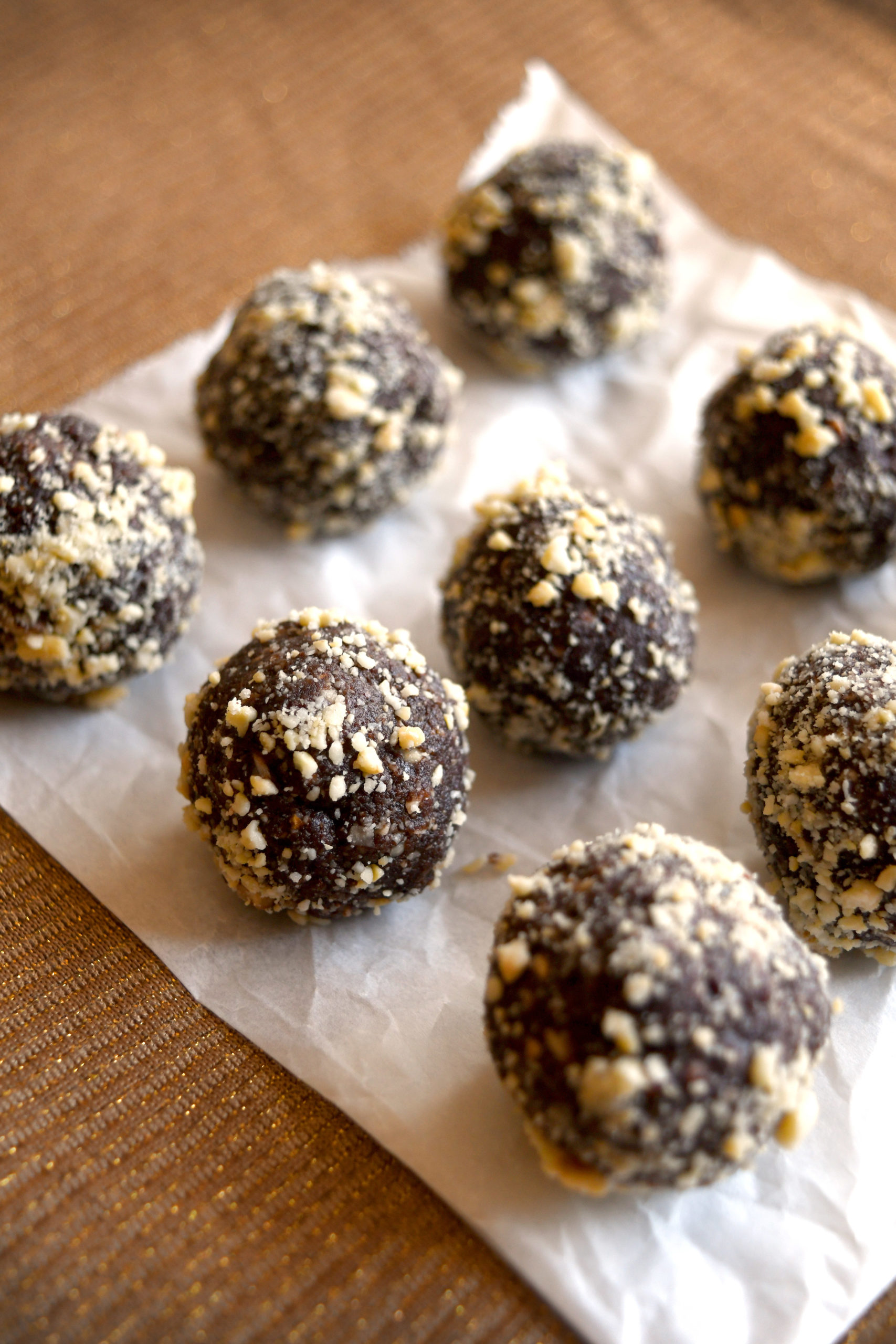 No-Bake Ferrero Rochers - Eat with Meraki