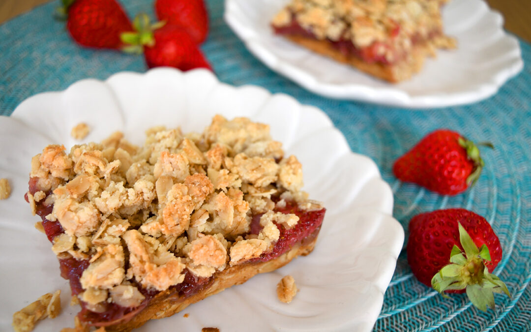 Strawberry Oat Bars